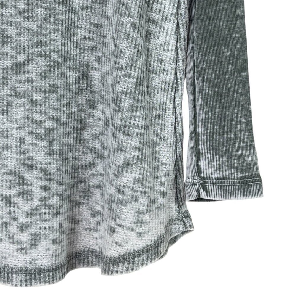 SOFT SURROUNDINGS GRAY BURNOUT BASEBALL LONG SLEEVE TOP - Picture 5 of 8